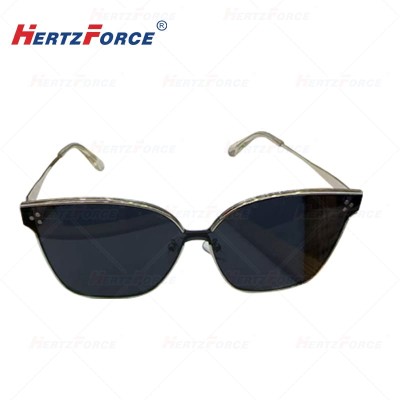 防紫外线偏光太阳眼镜 145*58*155mm