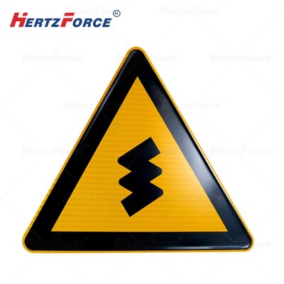 三角形铝板反光标志牌(三类高强膜)900*1.5mm